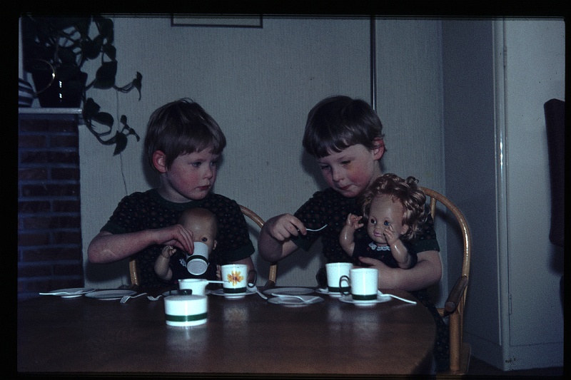 35.Delft mrt 1966 Brigitte,Marion.JPG